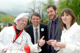 Alleinunterhalter Offenbach am Main für Geburtstage, Hochzeiten und Firmenfeiern - Comedy und Musik Alleinunterhalter Offenbach am Main für Geburtstage, Hochzeiten und Firmenfeiern - Comedy und Musik