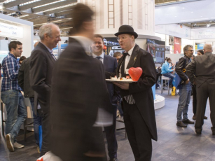 Rick Mayfield Entertainment - Walk-Act als Butler