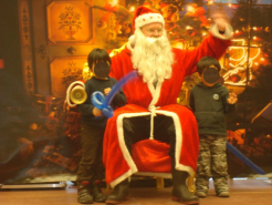 Rick Mayfield Entertainment - Walk-Act als Santa Claus
